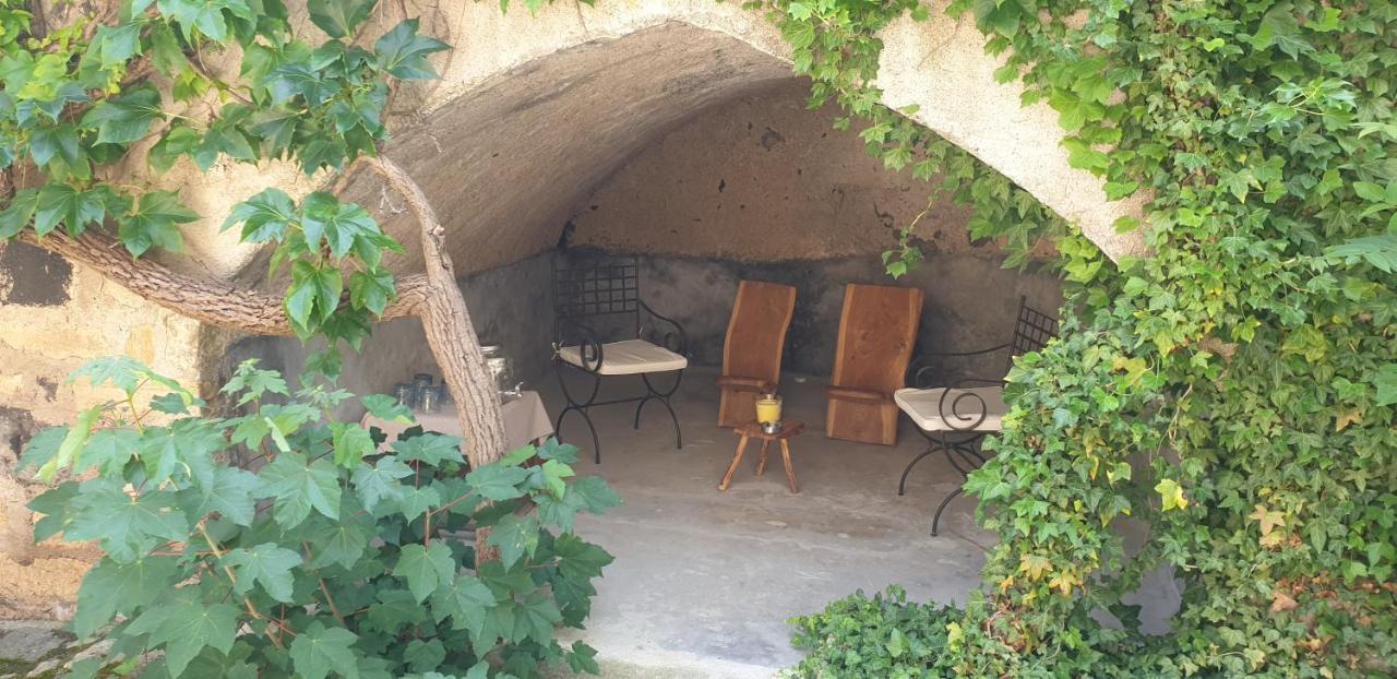 La Voute Noble Lägenhet Saint-Saturnin  Exteriör bild