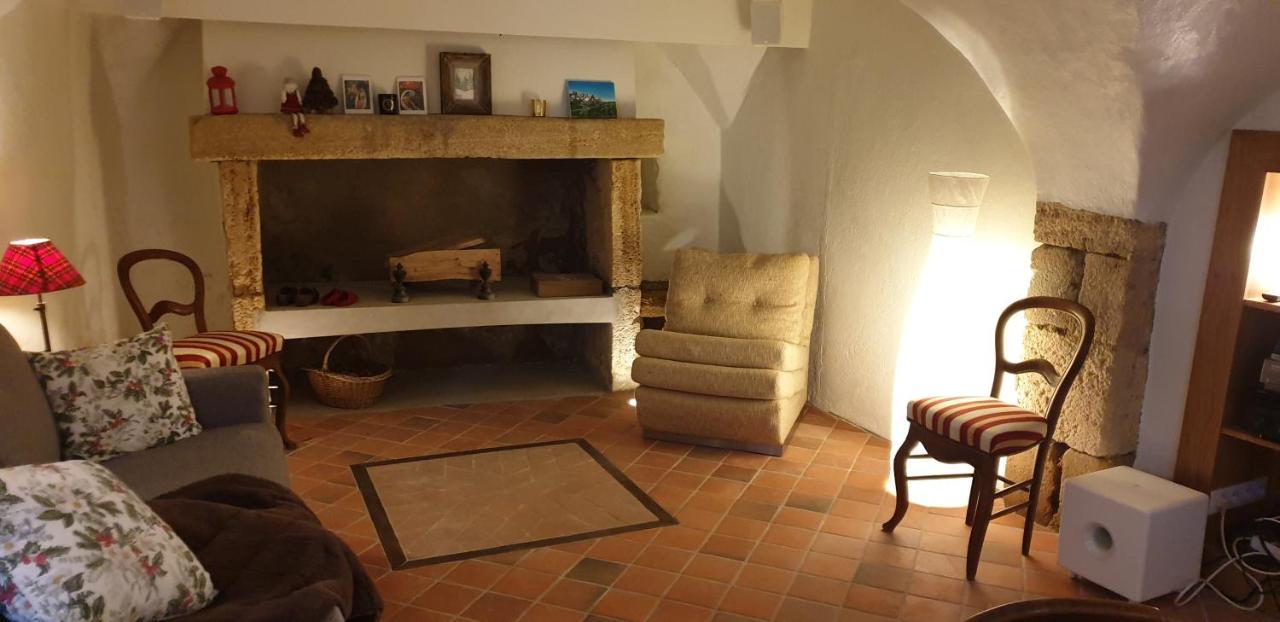 La Voute Noble Lägenhet Saint-Saturnin  Exteriör bild